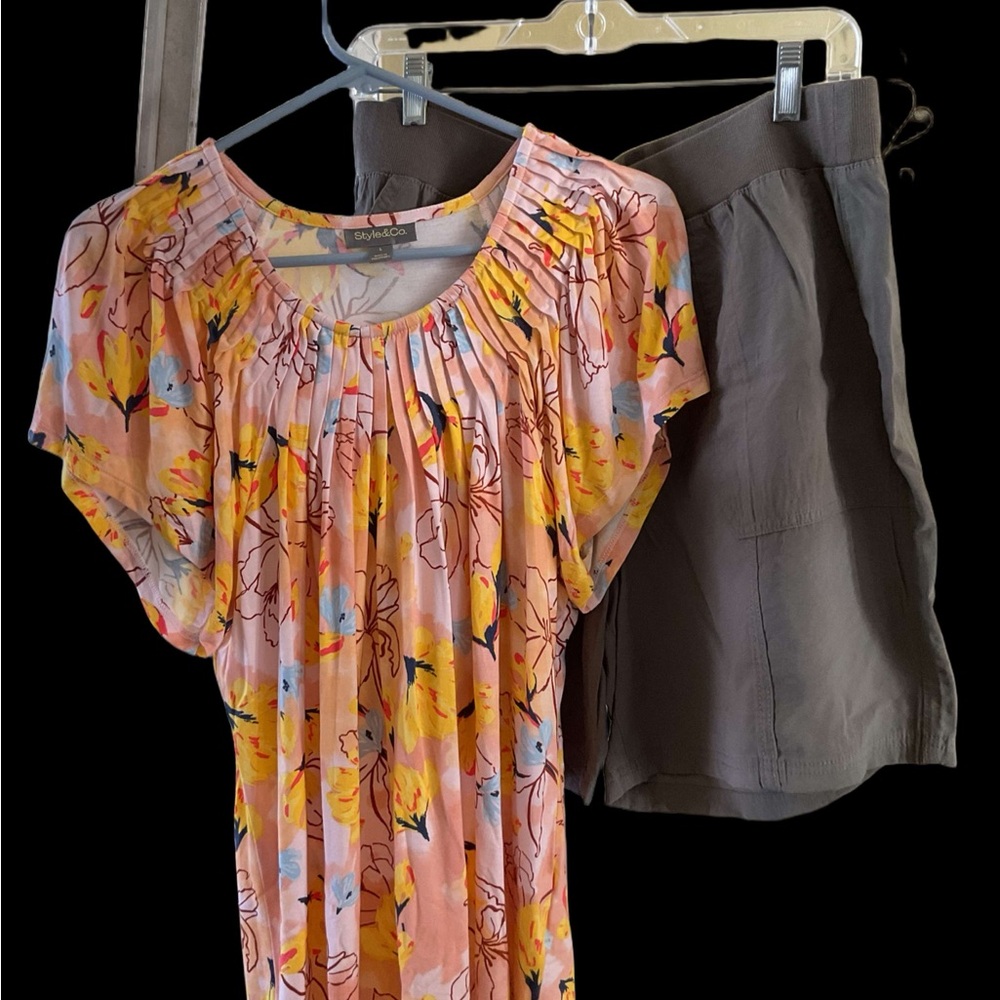 Style & Co. Set - Floral Pleated Short-Sleeve Top With Olive Shorts